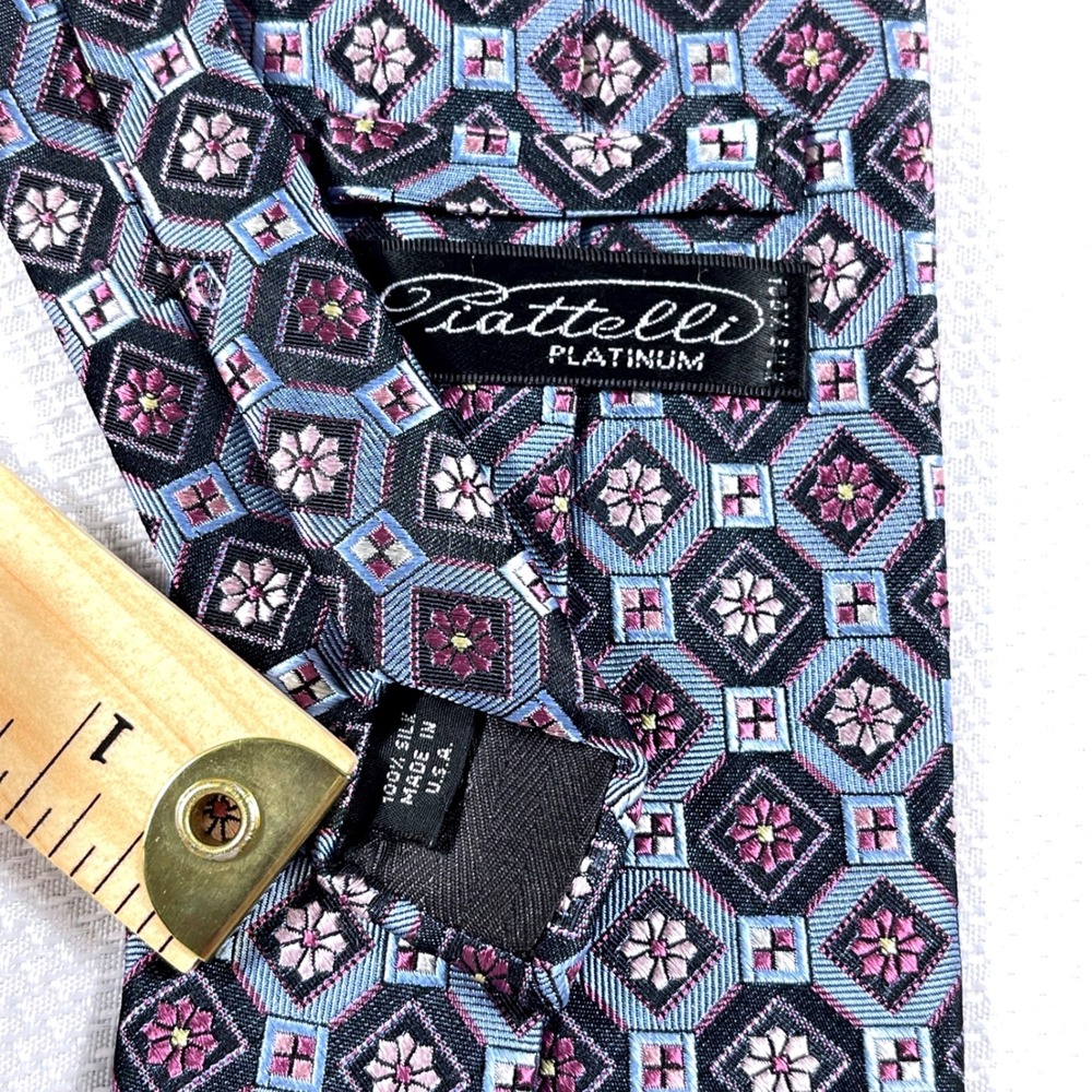 Piattelli Platinum Mens Silk Tie Blue Pink Geometric Medallion Made in USA - Picture 2 of 3